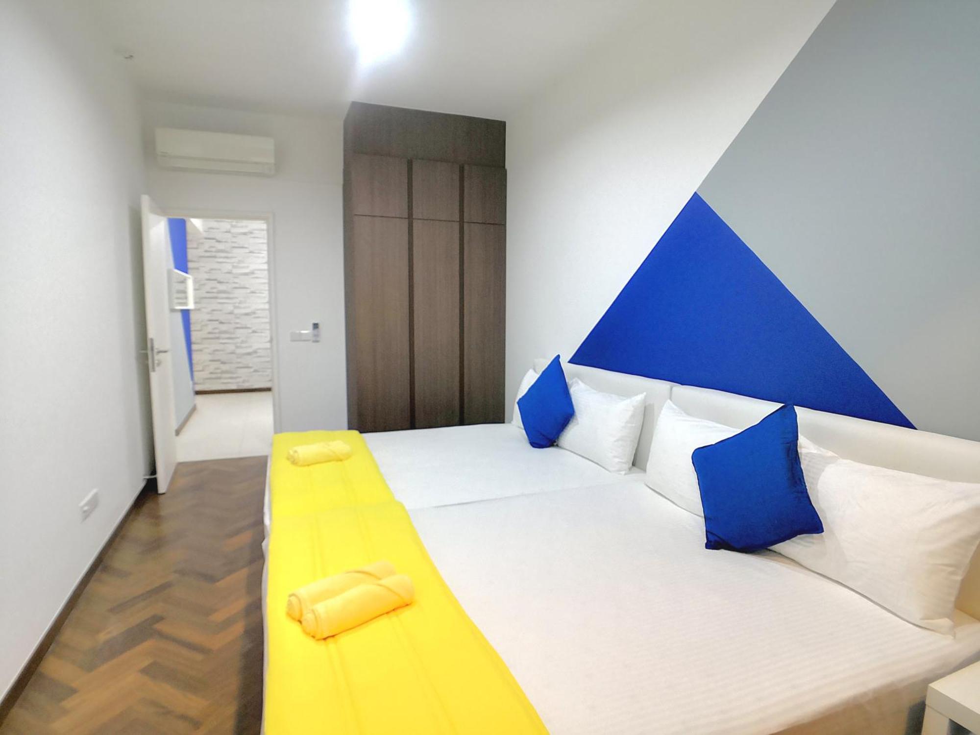 The Landmark By Comfy Apartment *